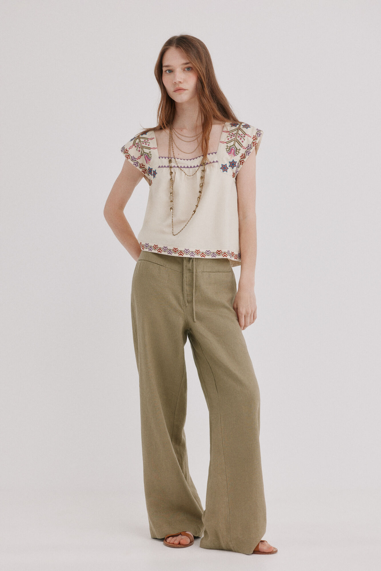 Hoss Intropia Blusa com bordados florais Cali.