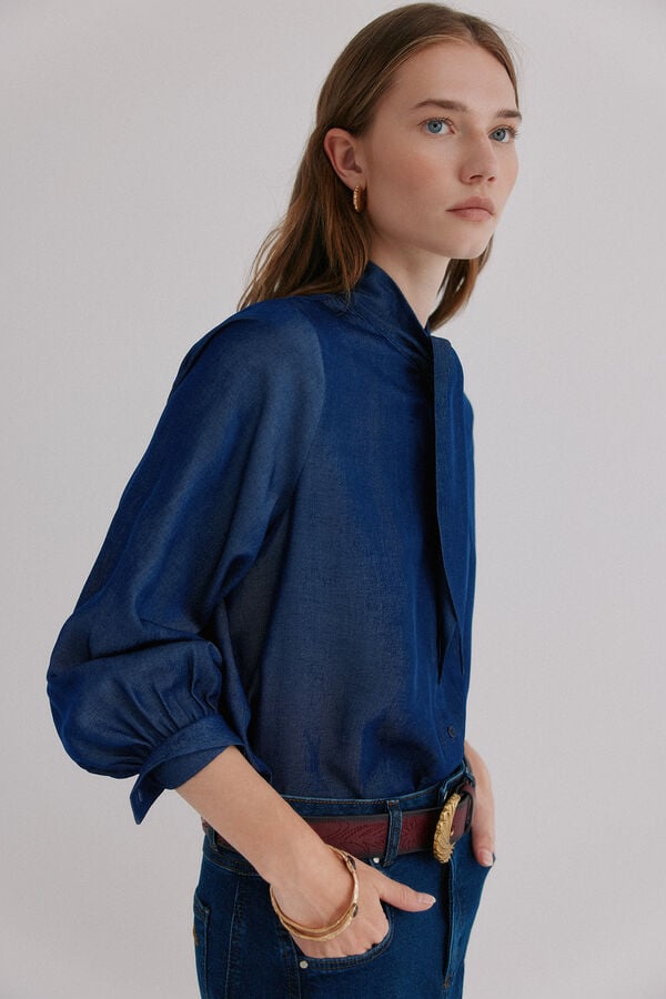 Hoss Intropia Graciela. Blusa com detalhe de nó Azul