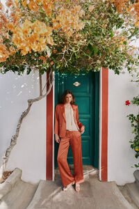 Hoss Intropia Pen&eacute;lope. Cal&ccedil;a em tecido acetinado