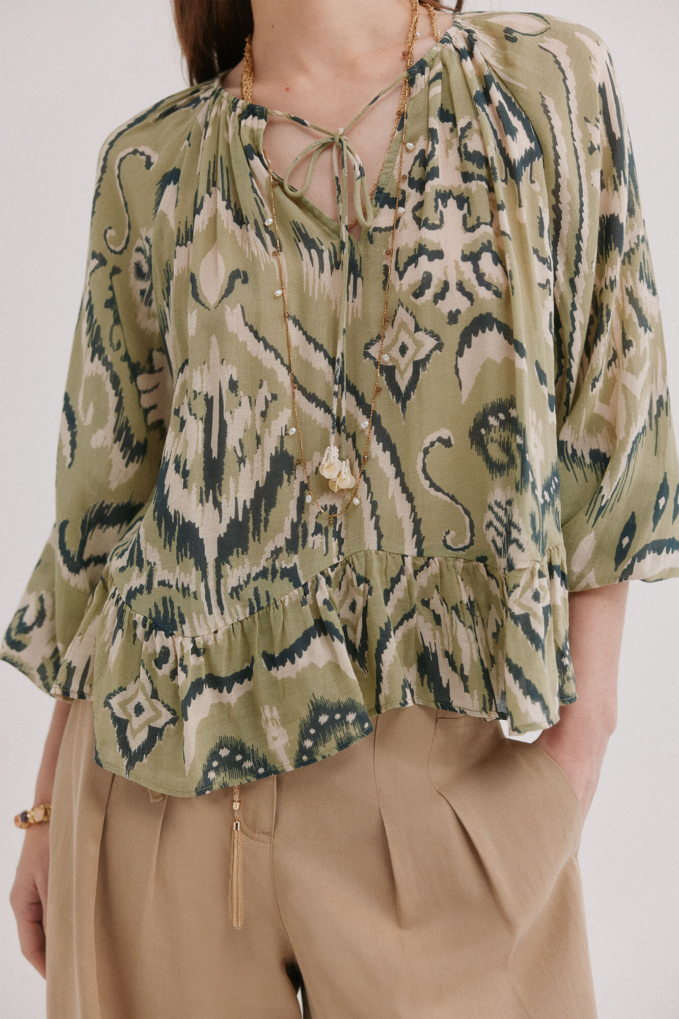 Hoss Intropia Camisa. Blusa estampada