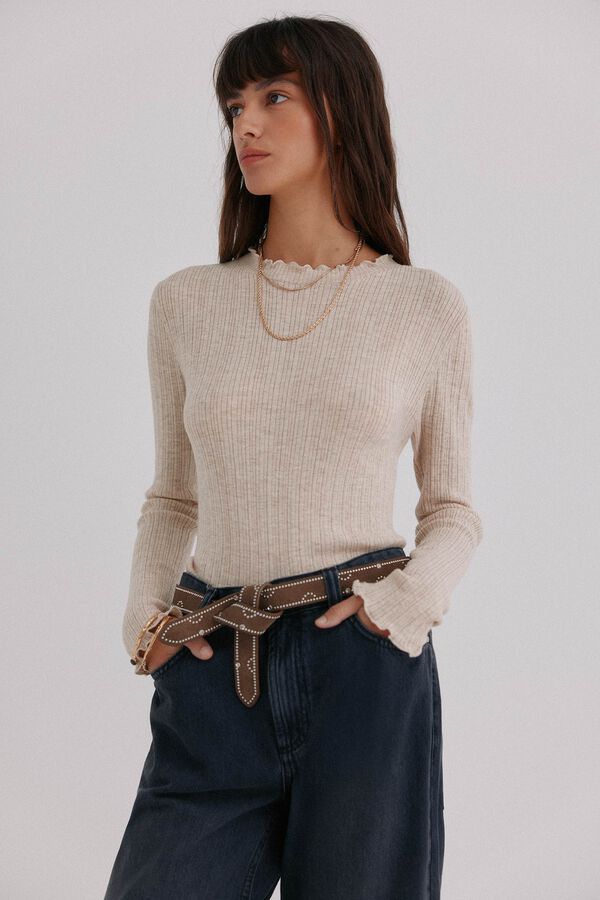 Hoss Intropia Nidia. Top com detalhe de ondas Ecru
