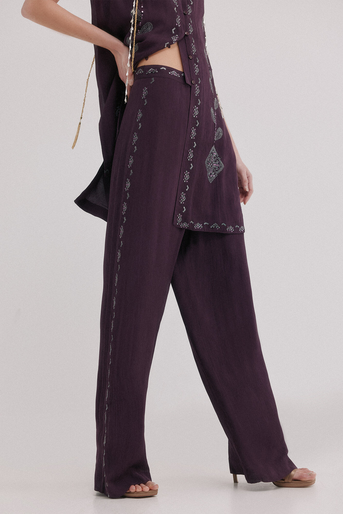 Hoss Intropia Prisca. Cal&ccedil;a bordada