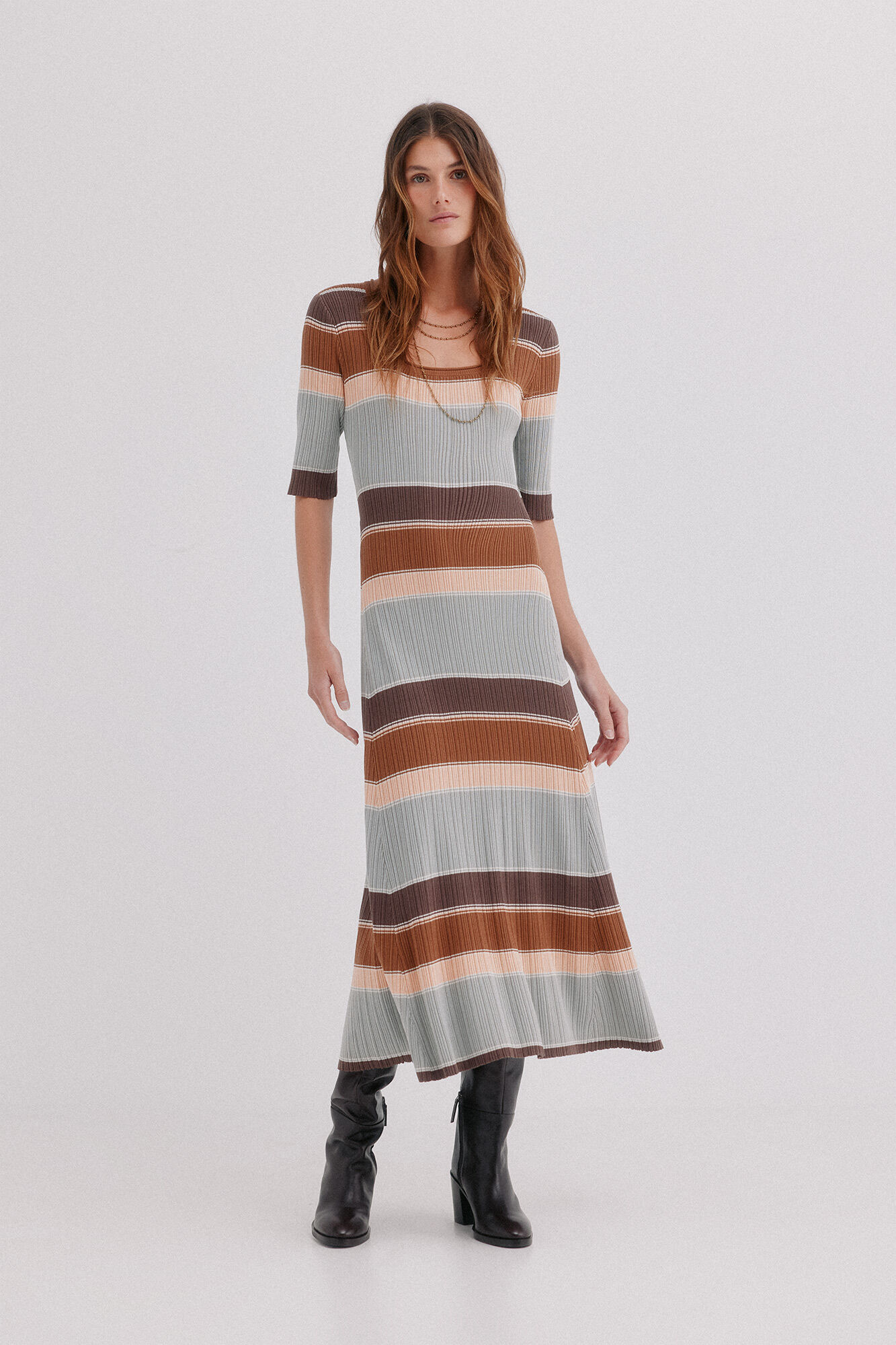 Hoss Intropia Aria. Vestido de malha