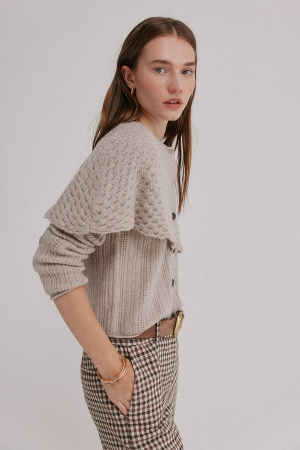 Hoss Intropia Inna. Casaco de malha com capa Beige