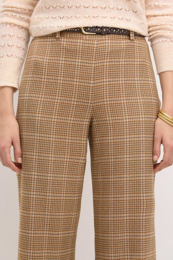 Hoss Intropia Penny. Checkered shorts Brown