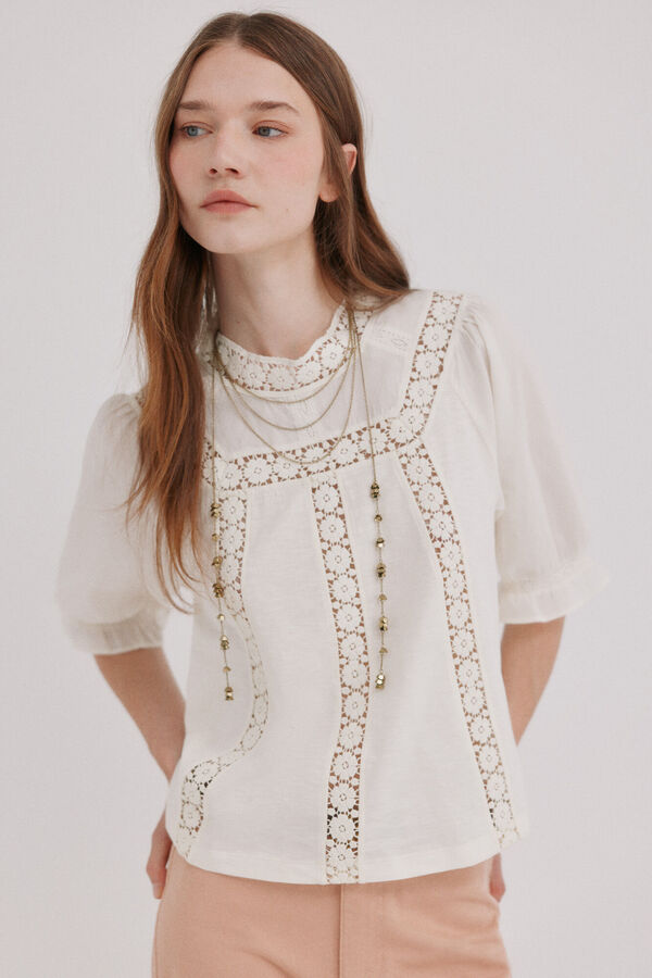 Hoss Intropia Martina. Romantic T-shirt White