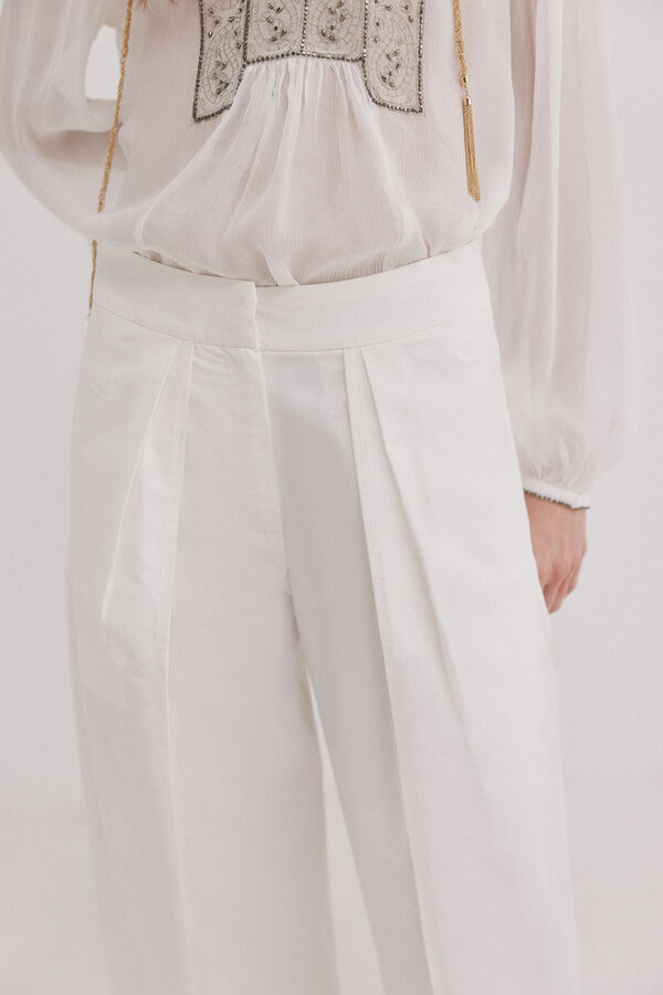 Hoss Intropia Polly. Cal&ccedil;a com pregas duplas Ecru