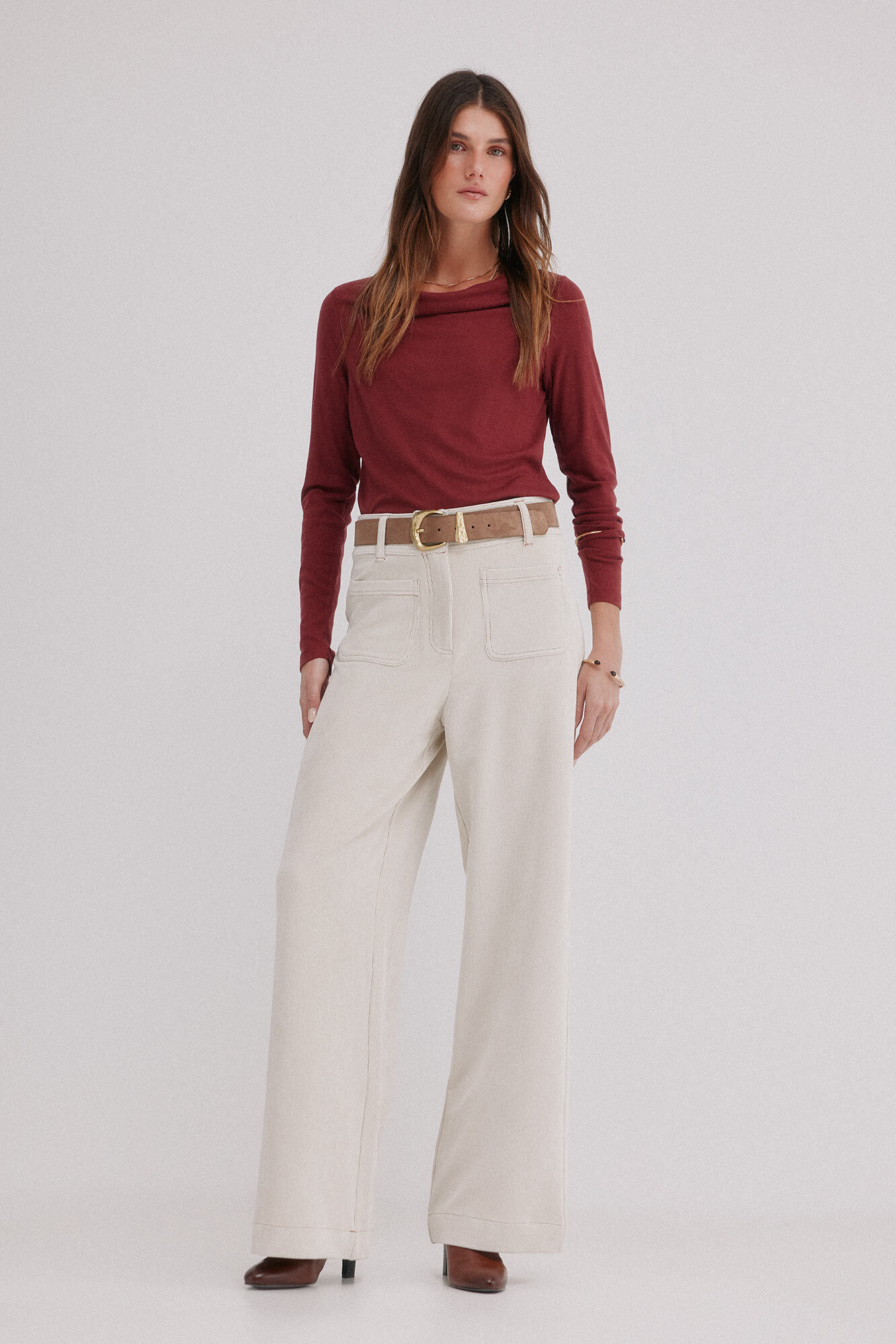 Hoss Intropia Mirta. Camiseta con escote drapeado