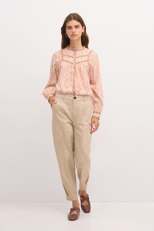 Hoss Intropia Ramona. Printed blouse with embroidered straps . Several