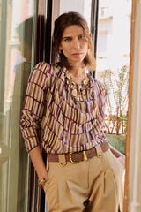 Hoss Intropia Guisselle. Blusa com decote cruzado assimétrico Ecru
