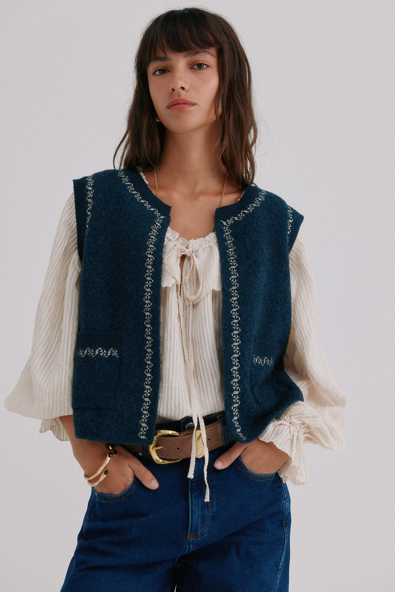 Hoss Intropia Nunzia. Colete bordado