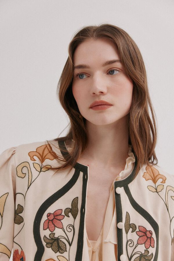 Hoss Intropia Eilana. Casaco com detalhes bordados Ecru