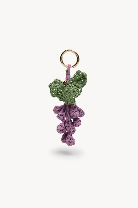 Lorena. Charm uva de rafia