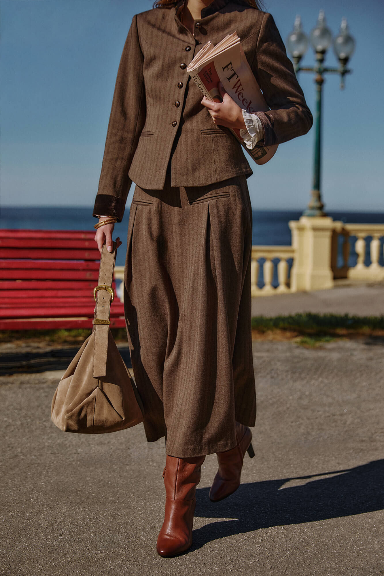 Hoss Intropia Reyes. Falda con pliegues