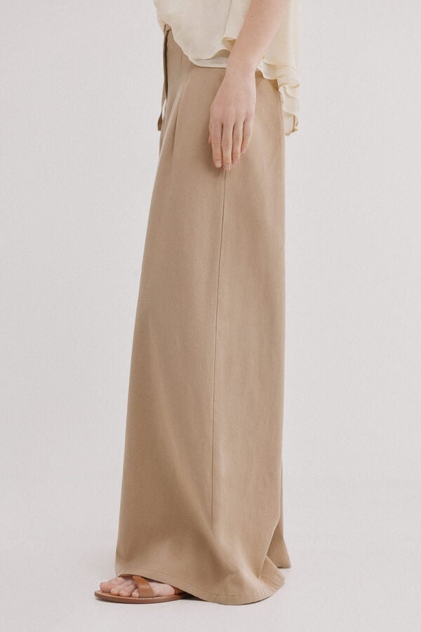 Hoss Intropia Poppy. Cal&ccedil;a fluida com pin&ccedil;as Ecru