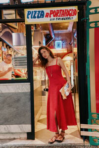 Hoss Intropia Ailin.vVestido midi vermelho