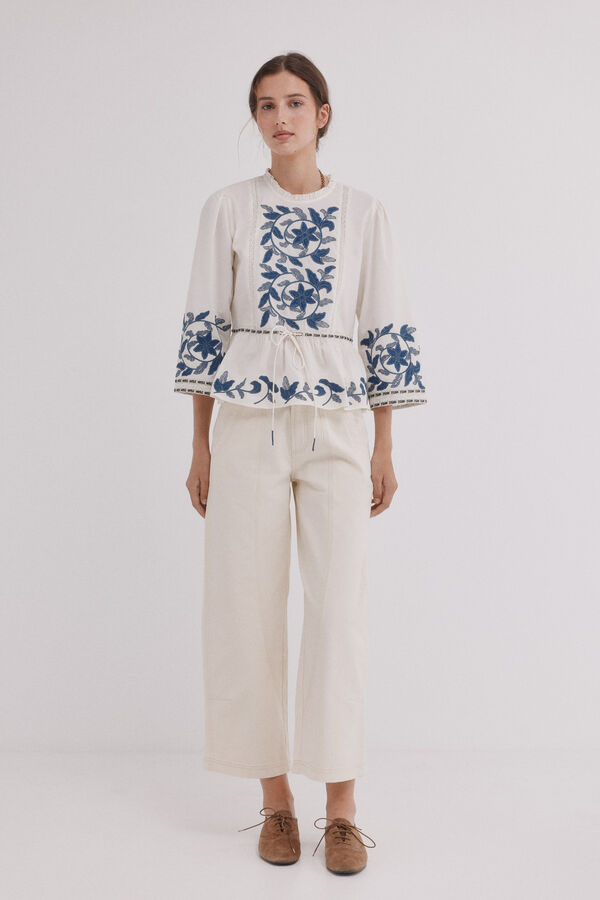 Hoss Intropia Cordelia. Blusa bordados Ecru