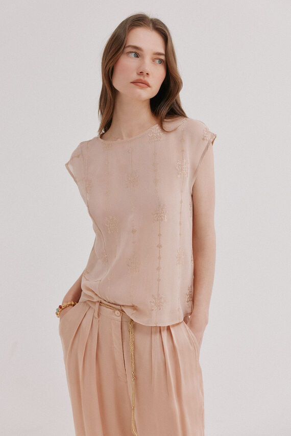 Georgia. Blusa delicada