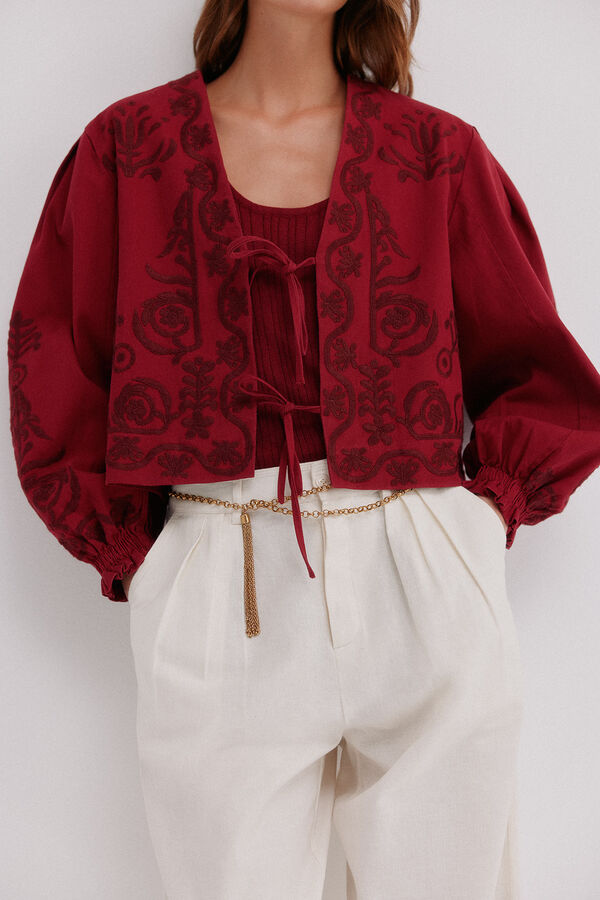 Hoss Intropia Eva. Chaqueta bordada Vino