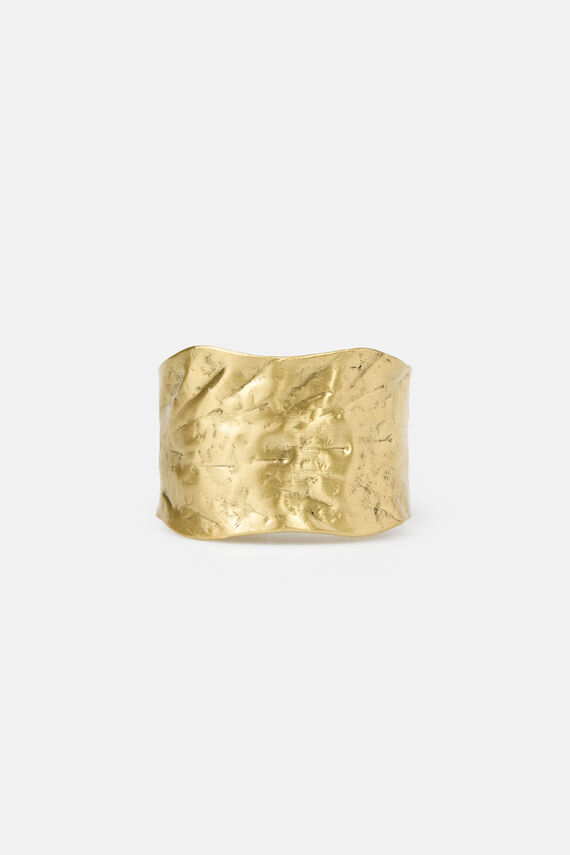 Lourdes. Brazalete ancho bañado en oro
