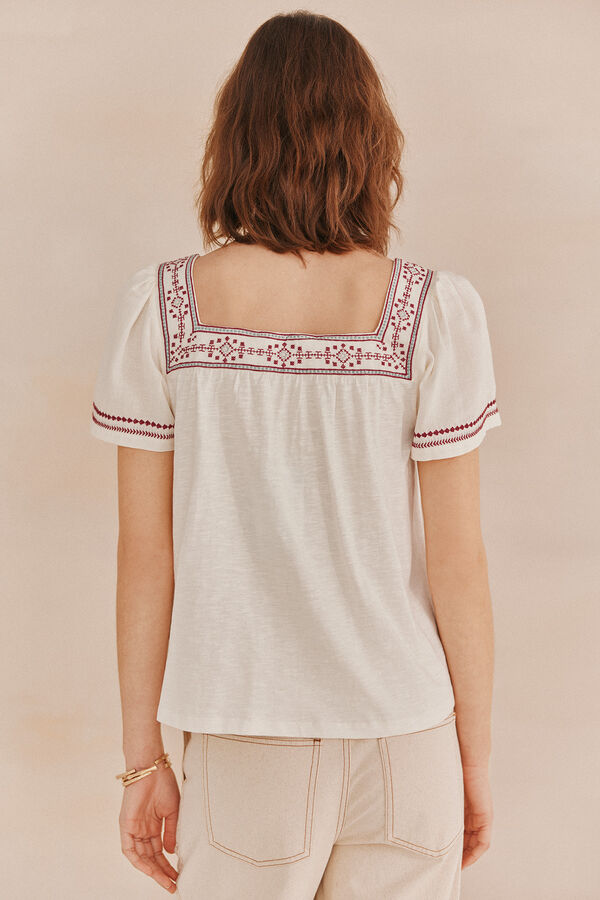 Hoss Intropia Mariola. T-shirt bordada Ecru