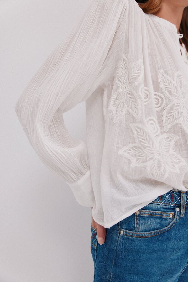 Hoss Intropia Cosima.  Blusa bordada floral Ecru