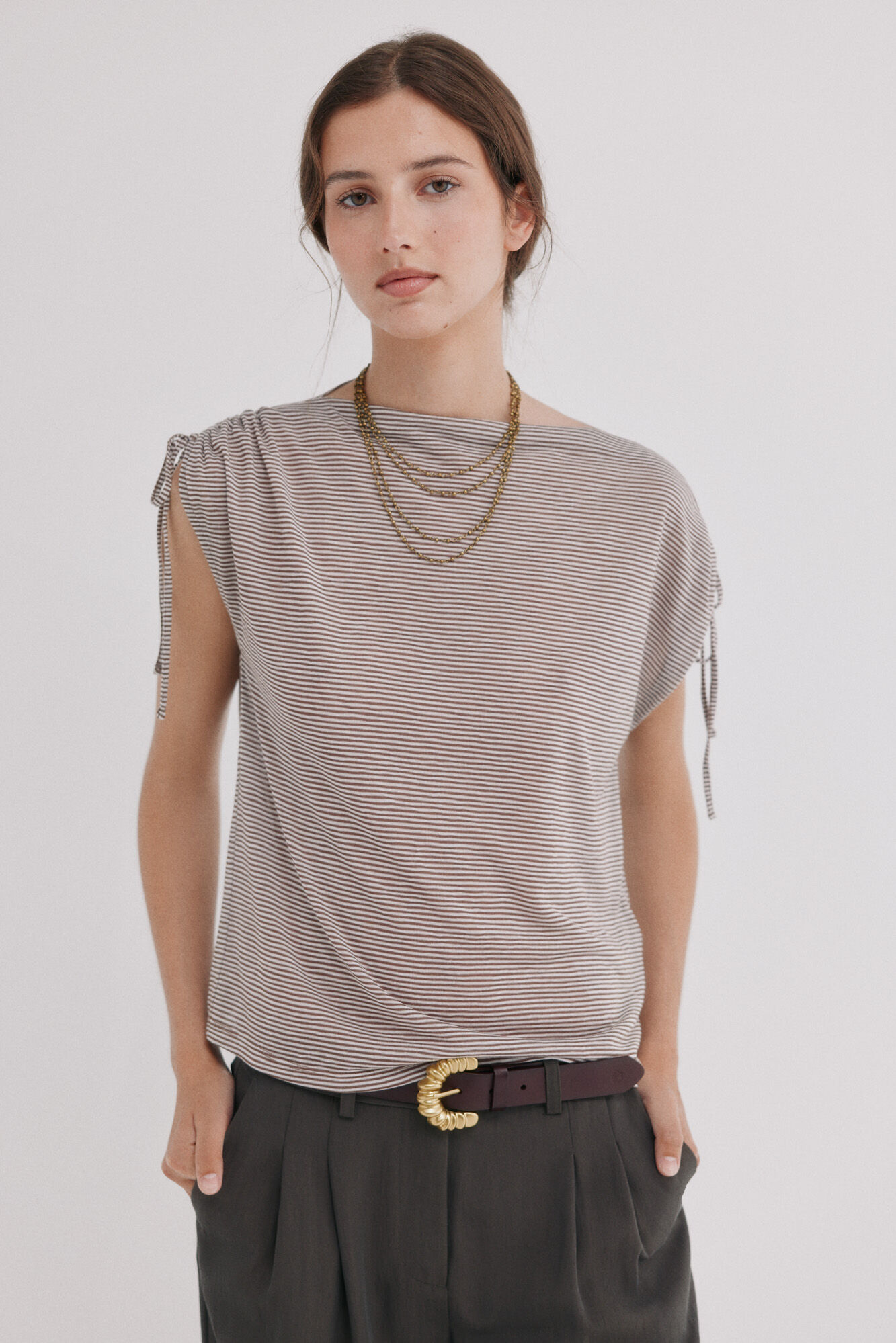 Hoss Intropia Madison. T-shirt com franzidos