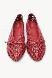 Hoss Intropia Martina. Sabrinas em pele tren&ccedil;ada