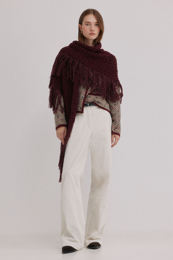 Hoss Intropia Neves. Xale com franjas vazadas Granada