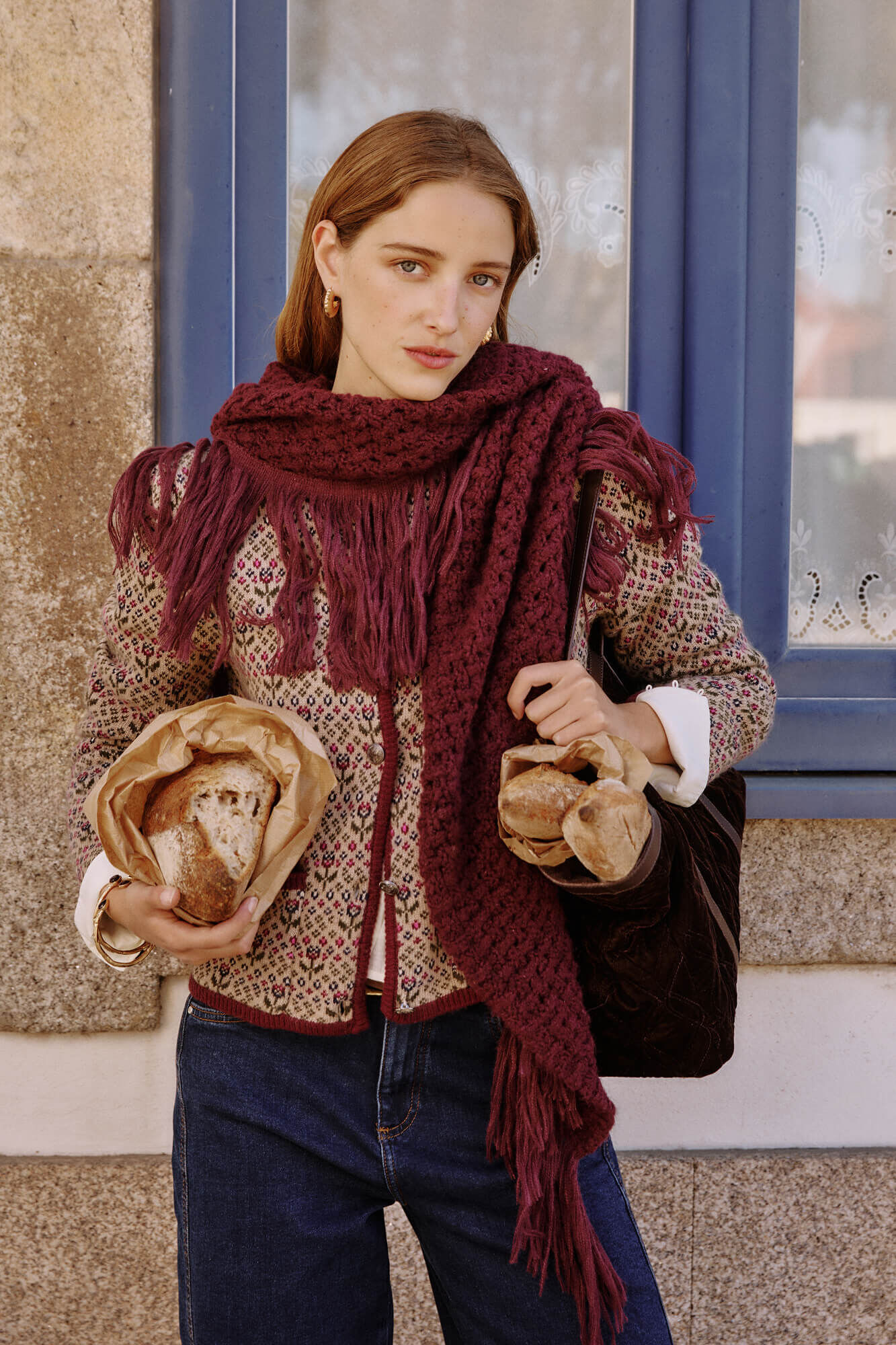 Hoss Intropia Nieves. Chal calado de flecos