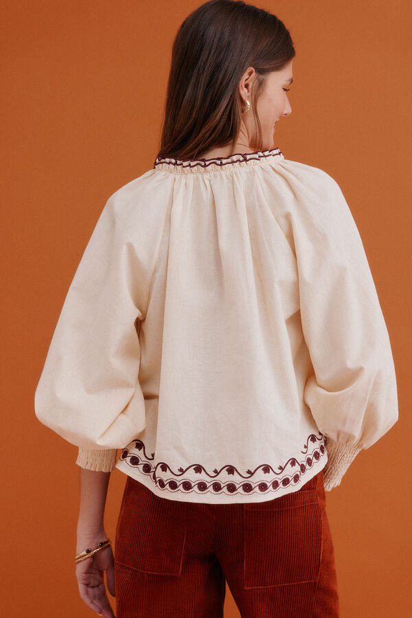 Hoss Intropia Claudia. Blusa bordada Ecru