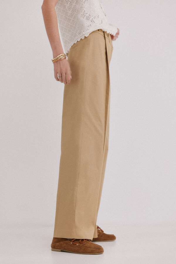 Hoss Intropia Pola. Pantalones corte recto Beige