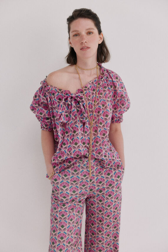 Camille. Blusa floral