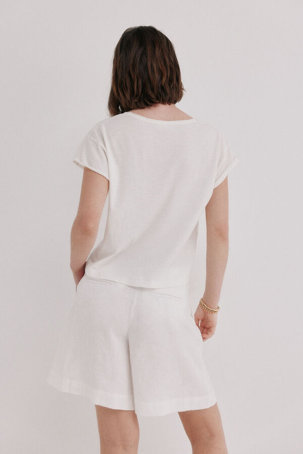 Hoss Intropia Monike. T-shirt de manga curta com decote em bico Beige
