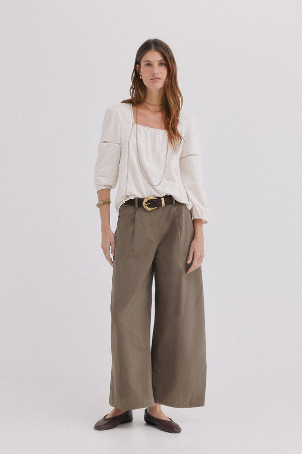 Hoss Intropia Miranda. Blusa rom&acirc;ntica Beige