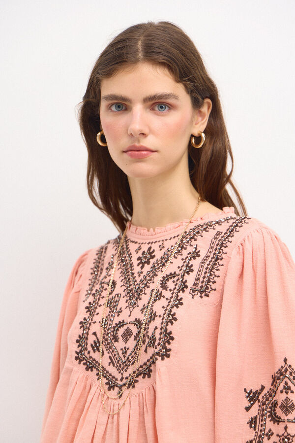 Hoss Intropia Cleo. Ethnic embroidered blouse. Pink