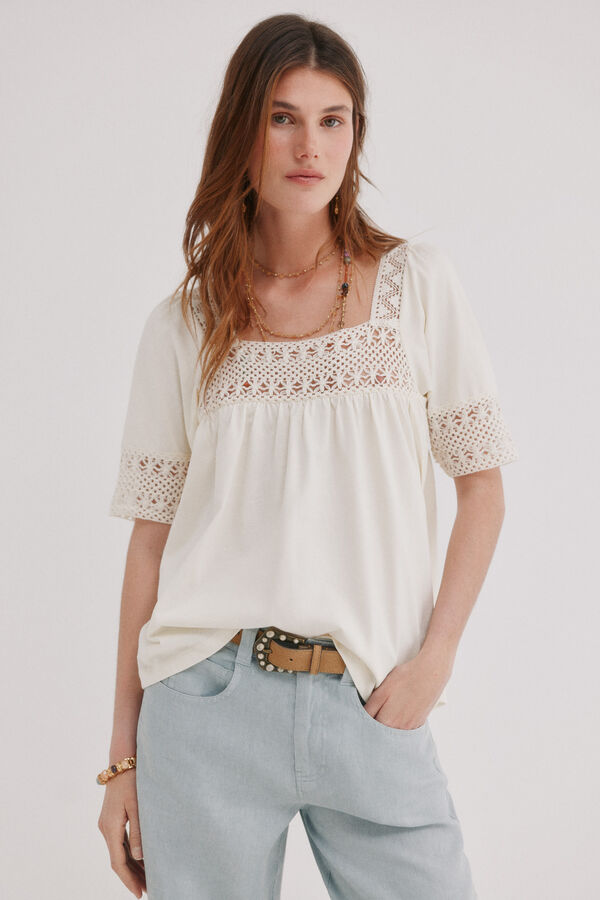 Hoss Intropia Miranda. T-shirt rom&acirc;ntica Beige