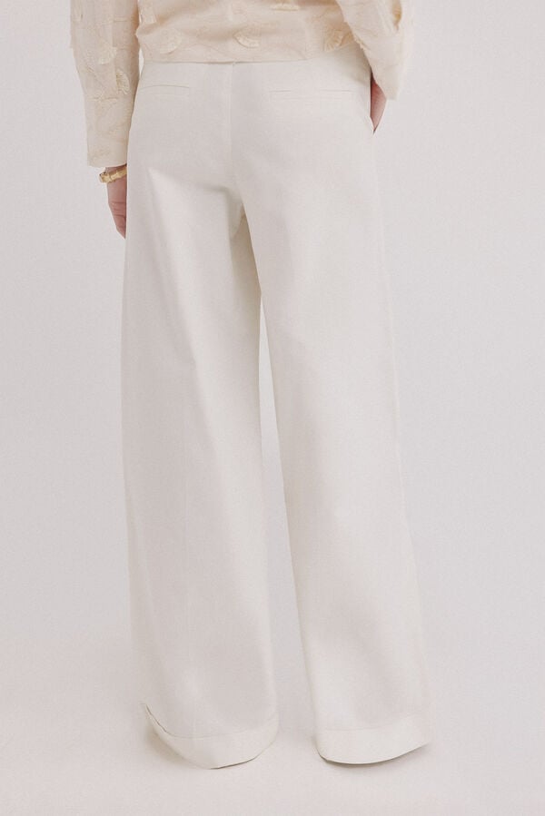 Hoss Intropia Polly. Cal&ccedil;a com pregas duplas Ecru