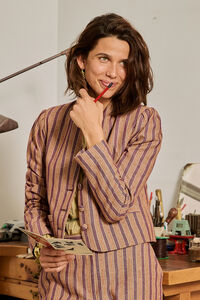 Hoss Intropia Éden. Jaqueta riscas