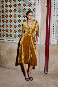 Hoss Intropia Alma. Vestido de veludo