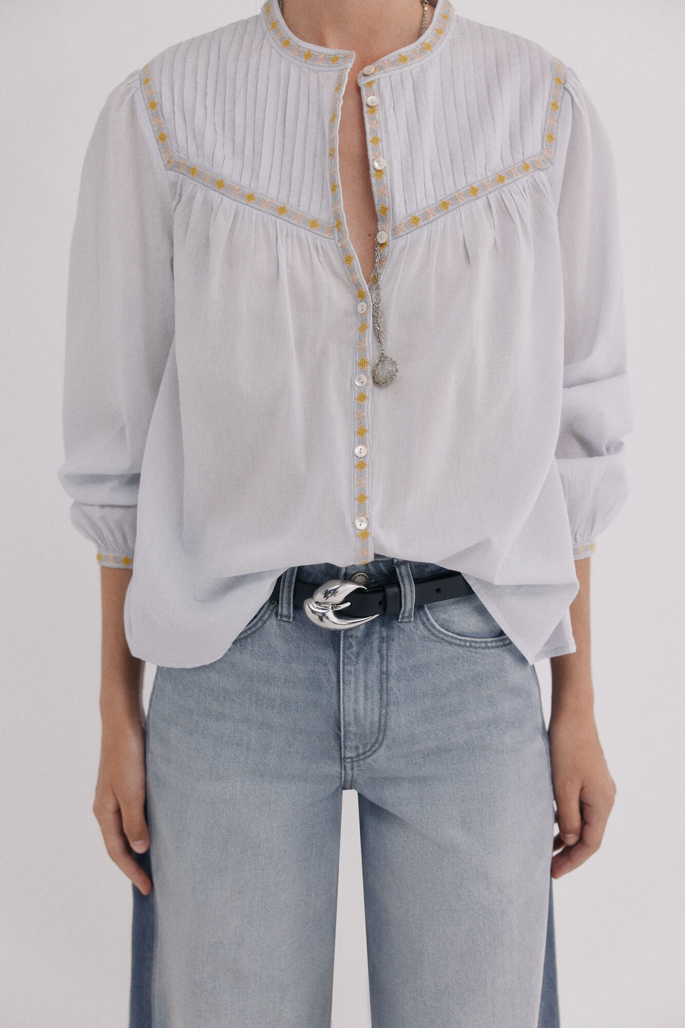 Hoss Intropia Catia. Blusa jaretas