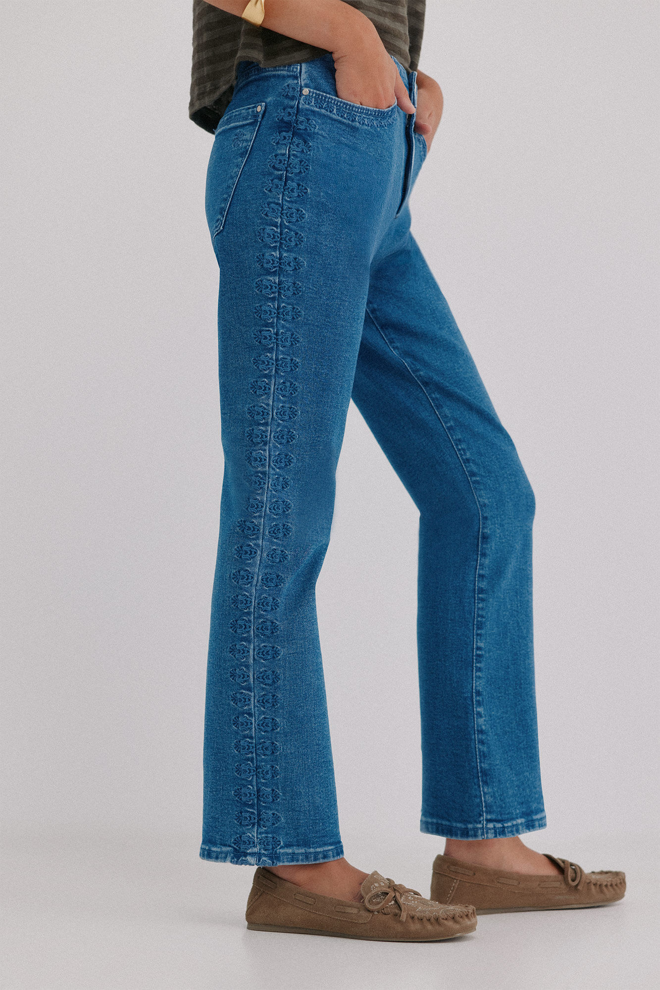 Hoss Intropia Bernadete. Cal&ccedil;a jeans bootcut