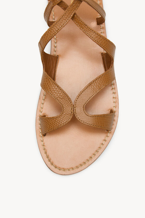 Hoss Intropia Mar. Sand&aacute;lias em pele Castanho