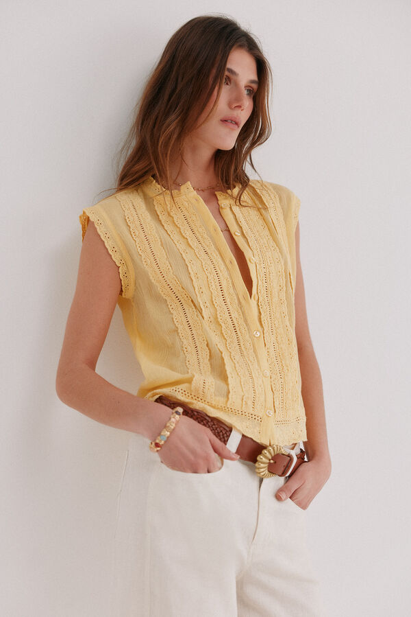 Hoss Intropia Cora. Lace blouse Yellow