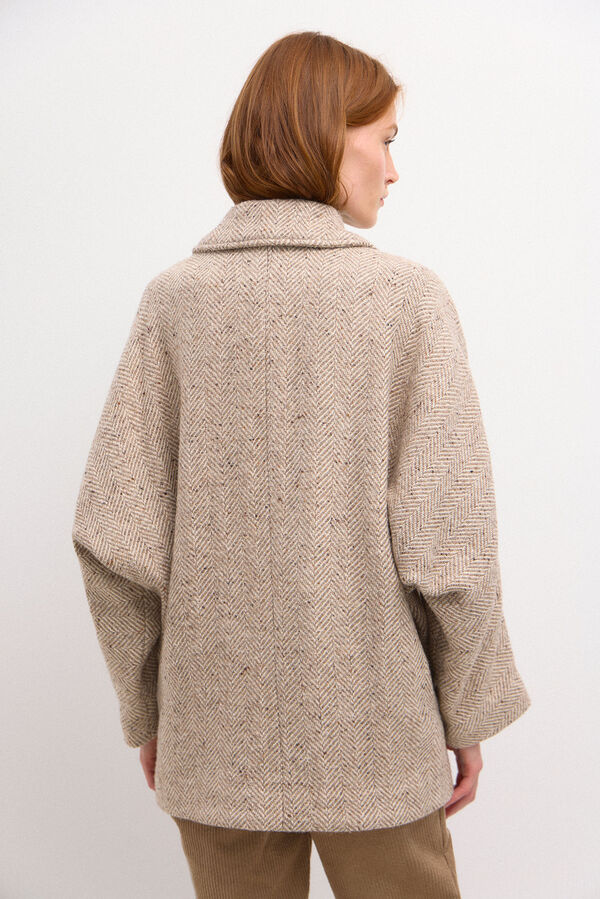 Hoss Intropia Adriana. Oversized herringbone coat Ivory