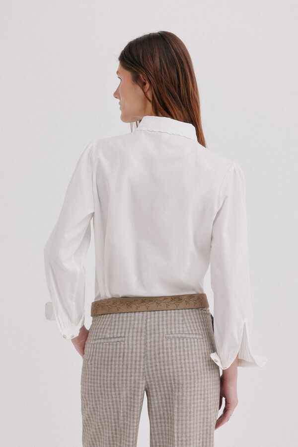 Hoss Intropia Caia. Blusa com la&ccedil;ada Branco
