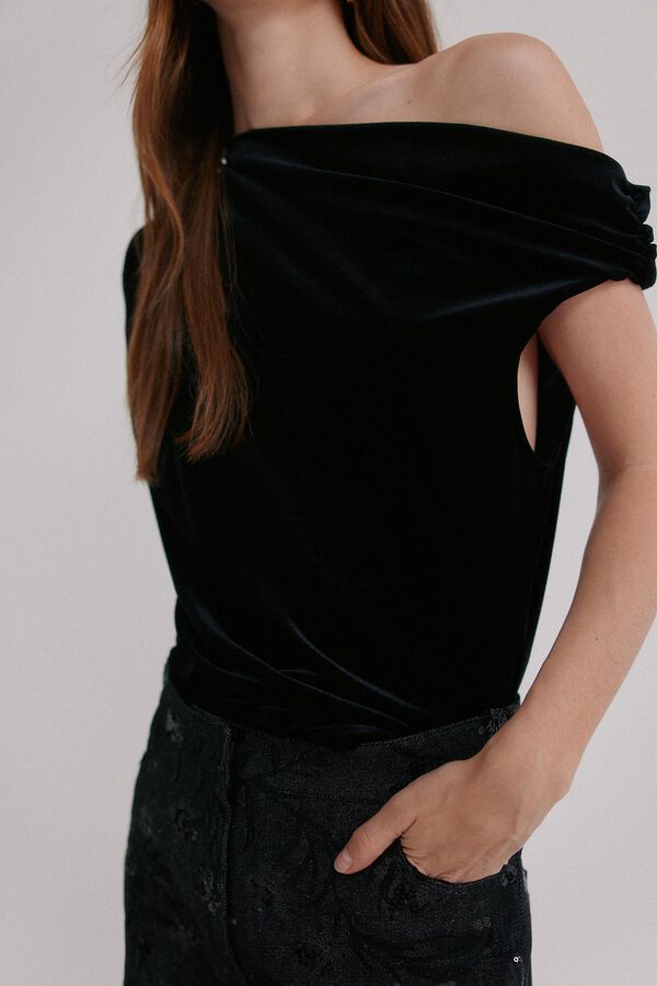 Hoss Intropia Marcela. Top assim&eacute;trico Preto