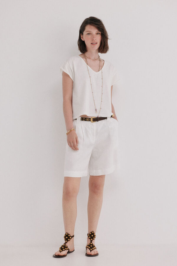Hoss Intropia Monike. T-shirt de manga curta com decote em bico Beige