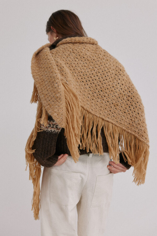 Hoss Intropia Neves. Xale com franjas vazadas Dourado
