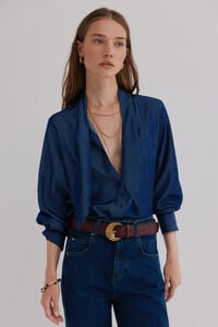 Hoss Intropia Graciela. Blusa com detalhe de nó